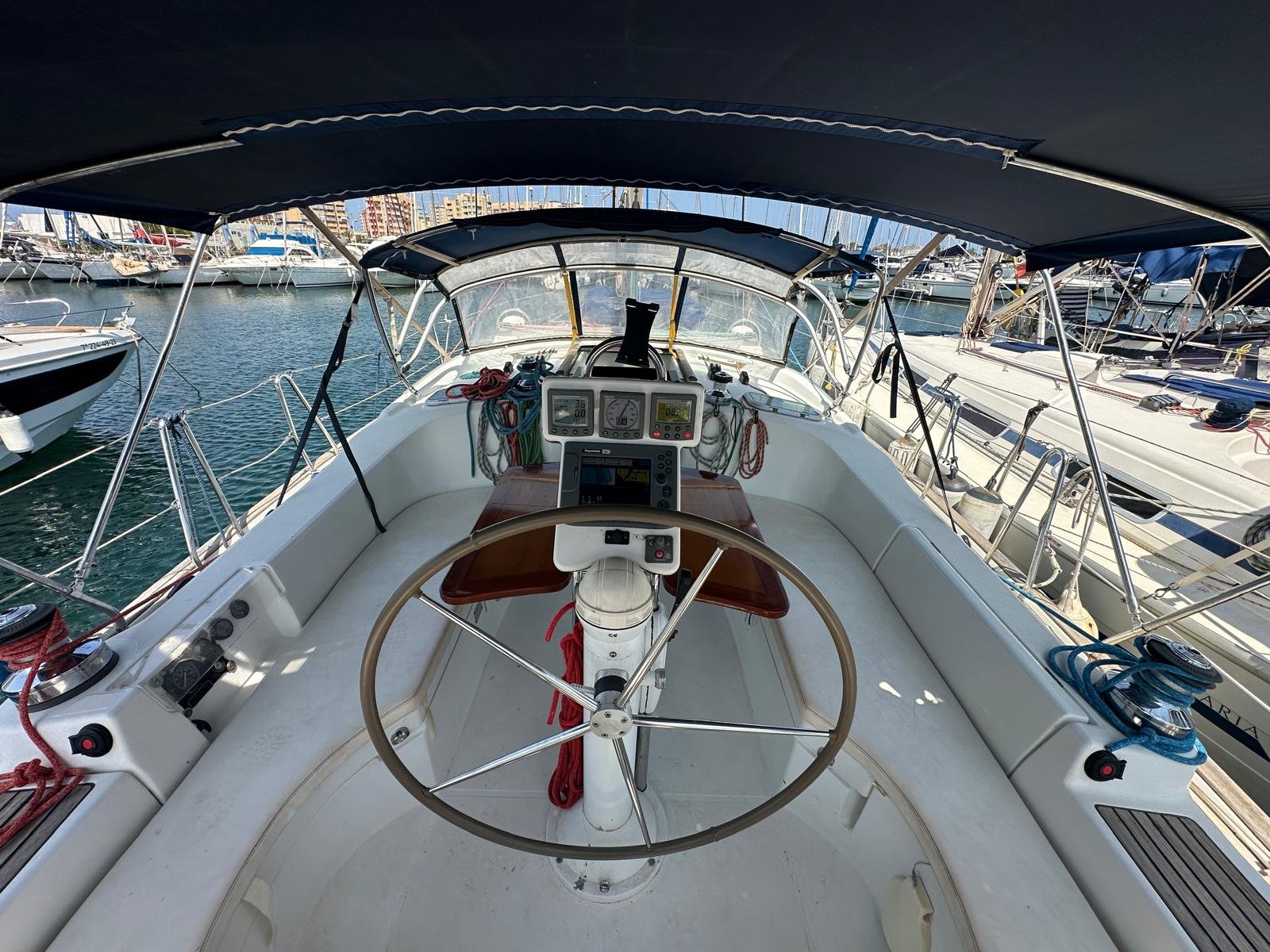 2003 Beneteau Oceanis Clipper 423