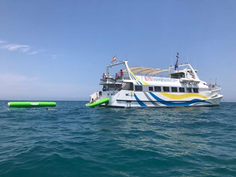 2002 TRIMARÁN DE PASAJE Y TURISMO