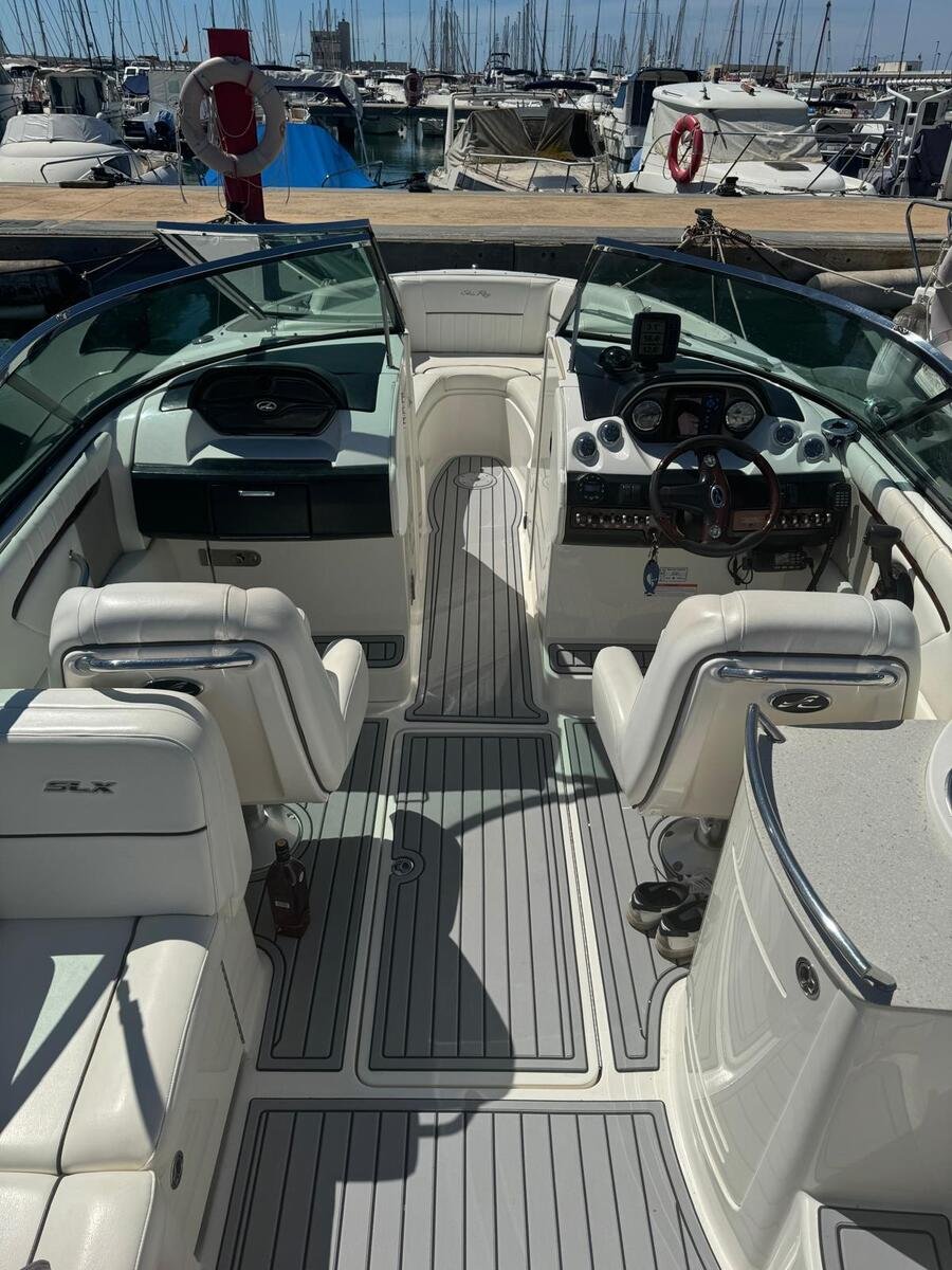 2007 Sea Ray 270