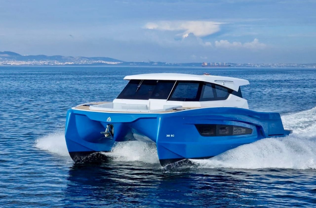 2024 Aventura 38 Sport Cruiser