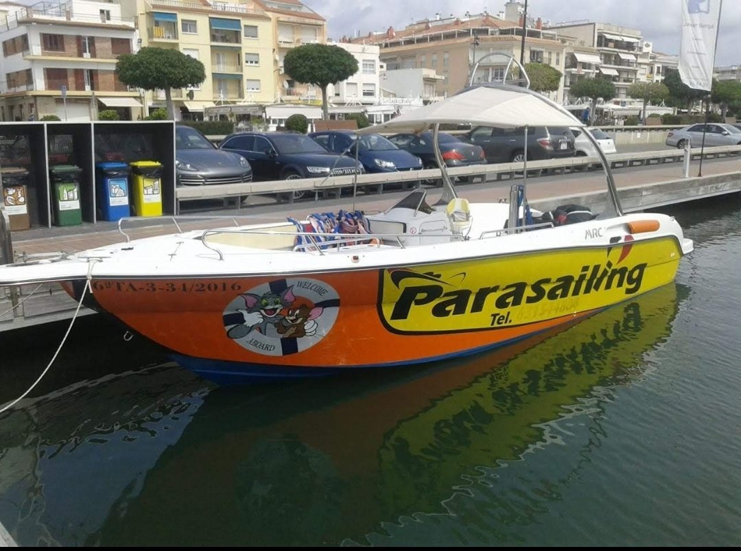 2009 - Lancha de parasailing Mercan