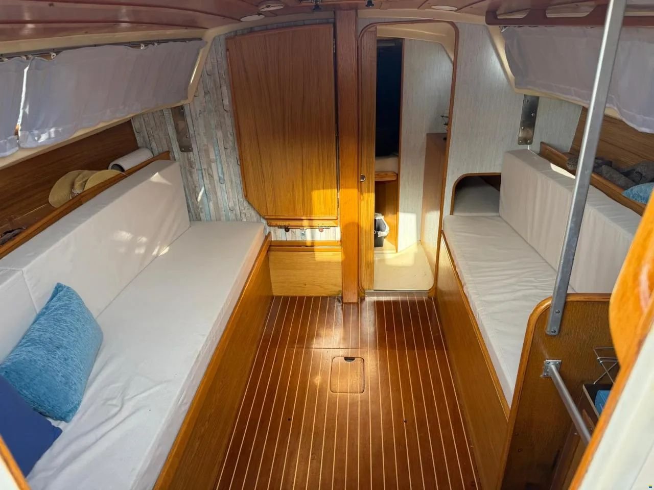 1981 AST. DRESPORT Furia 25