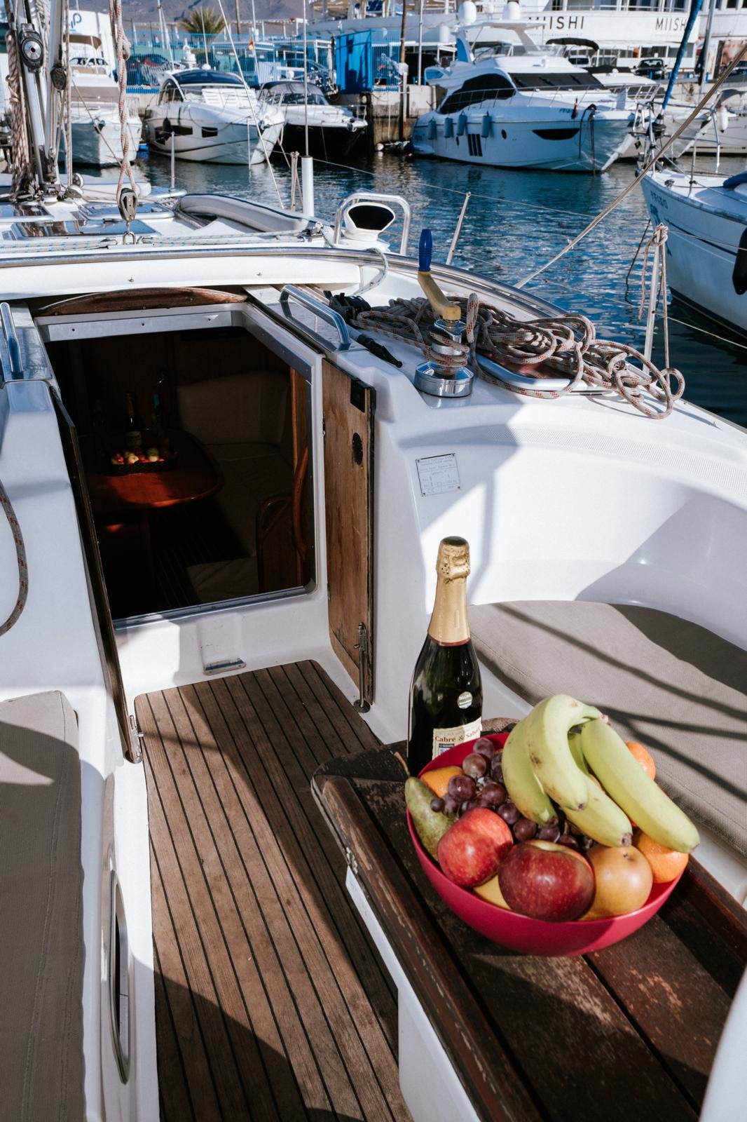 2008 Bavaria 38