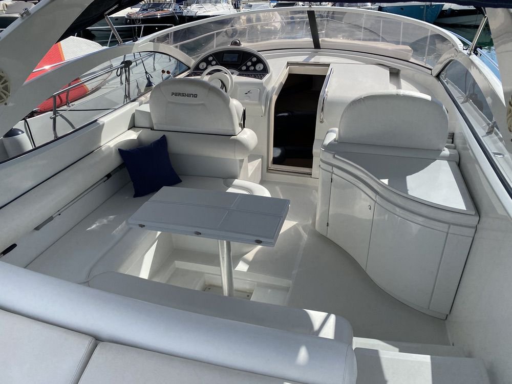 1999 Pershing 37